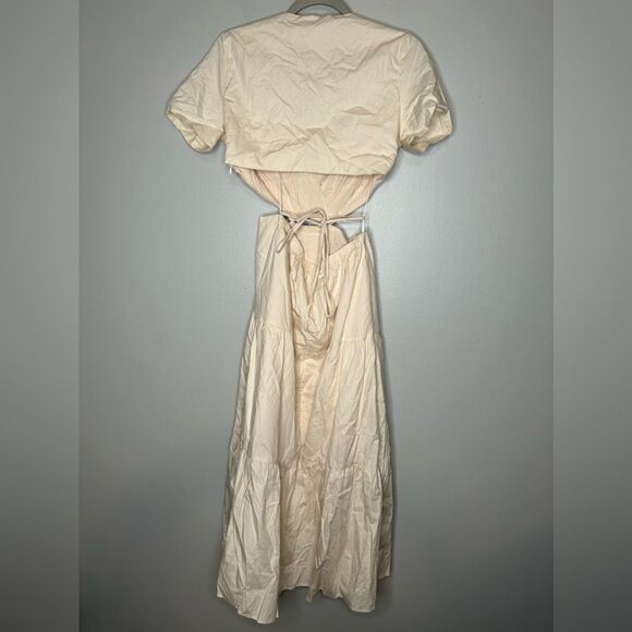 Moon River V-Neck Cutout Tiered Dress - Picture 6 of 6